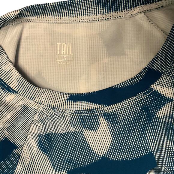 NWOT Tail Activewear Teal White Sasha Long Sleeve Crop Top Rash Guard SPF 50 SM - Picture 2 of 5